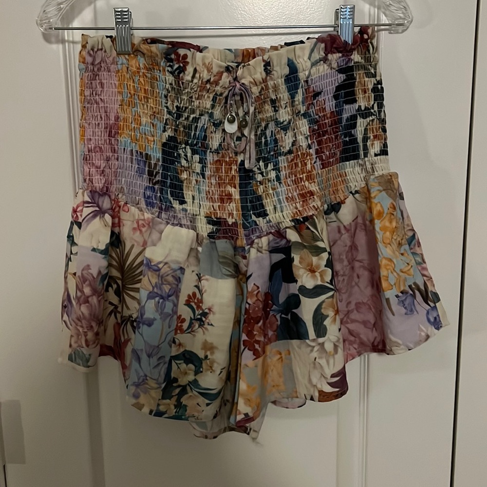 NWOT Pink Ripple Floral Shorts